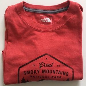 Men’s TNF Tee Size Medium Classic Fit